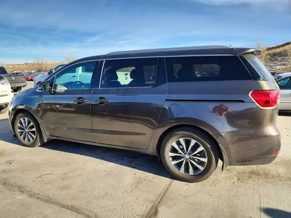 KNDMC5C16G6170879 2016 KIA SEDONA - Image 2