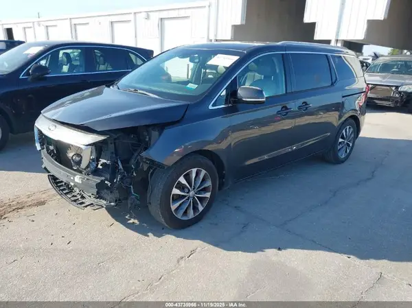 KNDMC5C16G6180957 2016 KIA SEDONA - Image 2
