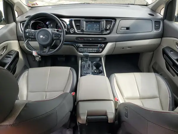 KNDMC5C16H6253083 2017 KIA SEDONA - Image 8