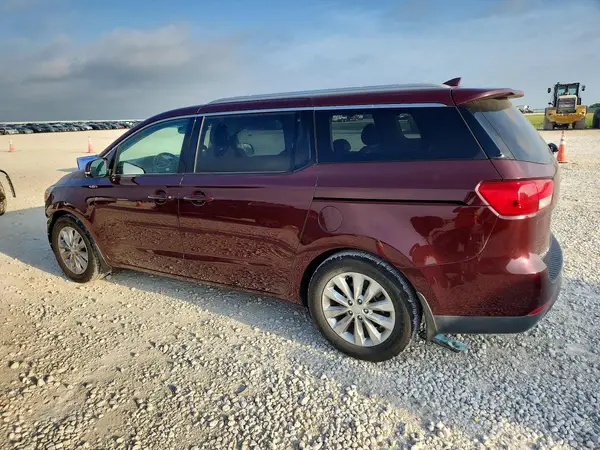 KNDMC5C16H6274323 2017 KIA SEDONA - Image 2
