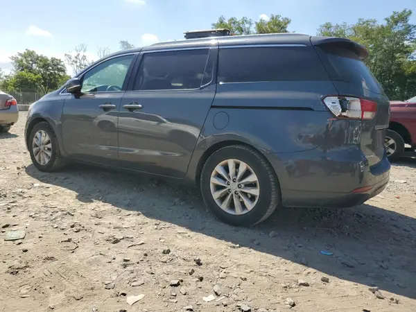 KNDMC5C16H6274774 2017 KIA SEDONA - Image 2