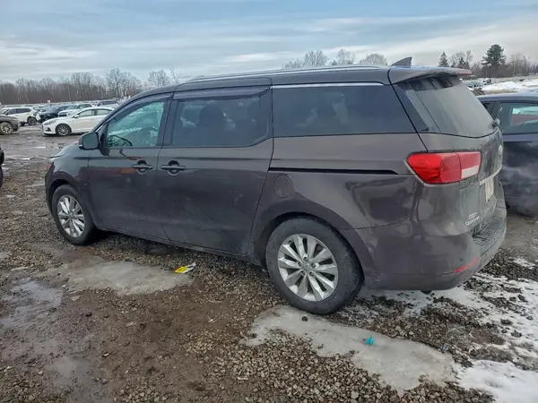 KNDMC5C16H6283068 2017 KIA SEDONA - Image 2