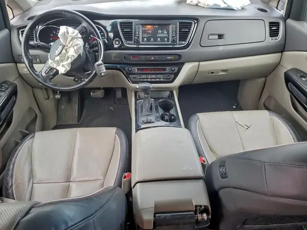 KNDMC5C16H6283068 2017 KIA SEDONA - Image 8