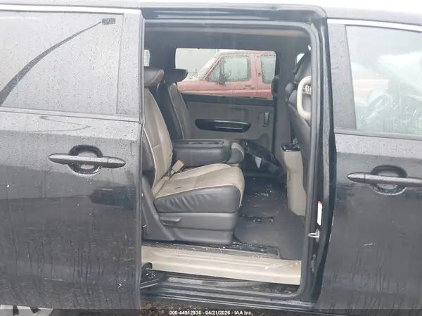 KNDMC5C16H6291929 2017 KIA SEDONA - Image 8