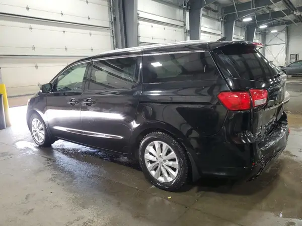 KNDMC5C16H6291946 2017 KIA SEDONA - Image 2