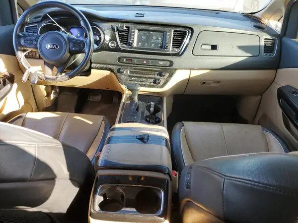 KNDMC5C16H6292188 2017 KIA SEDONA - Image 8