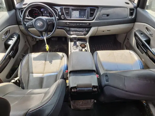 KNDMC5C16H6317669 2017 KIA SEDONA - Image 8