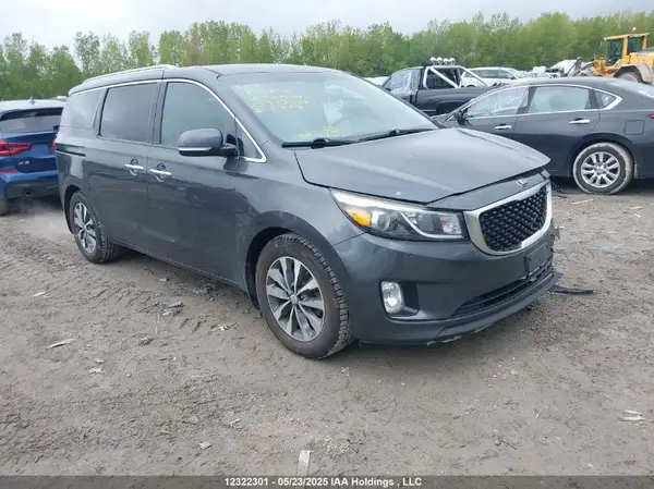 KNDMC5C16J6352377 2018 KIA SEDONA - Image 1