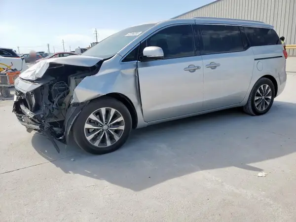 KNDMC5C16J6366666 2018 KIA SEDONA - Image 1
