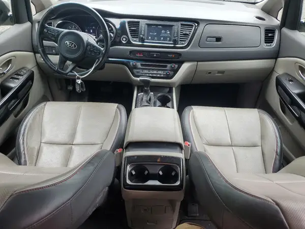 KNDMC5C16J6395150 2018 KIA SEDONA - Image 8