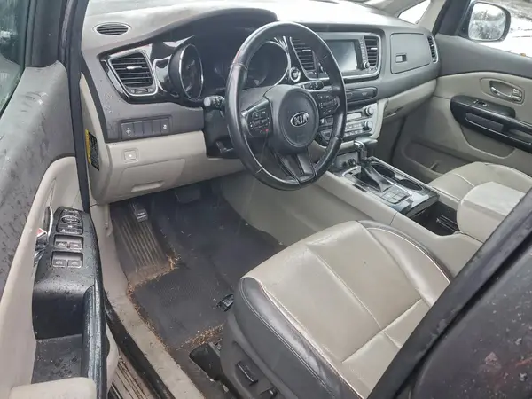 KNDMC5C16J6399280 2018 KIA SEDONA - Image 8