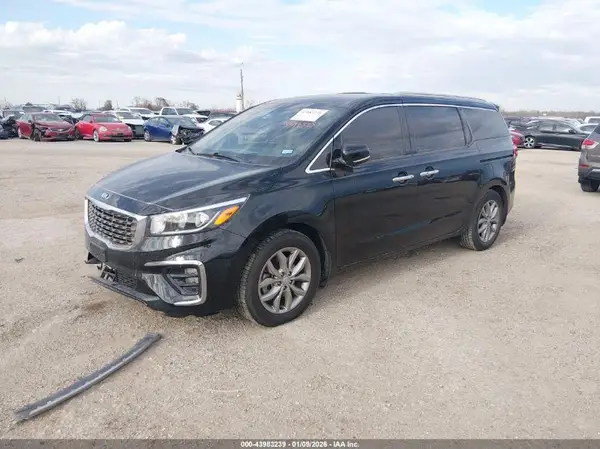 KNDMC5C16M6666986 2021 KIA SEDONA - Image 2