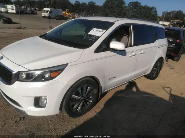 KNDMC5C17G6108391 2016 KIA SEDONA - Image 2