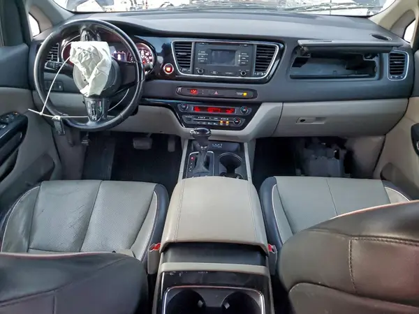 KNDMC5C17G6113672 2016 KIA SEDONA - Image 8