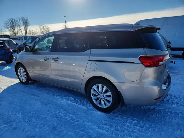 KNDMC5C17G6169112 2016 KIA SEDONA - Image 2