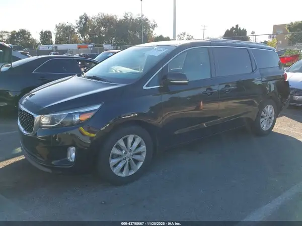 KNDMC5C17G6183513 2016 KIA SEDONA - Image 2