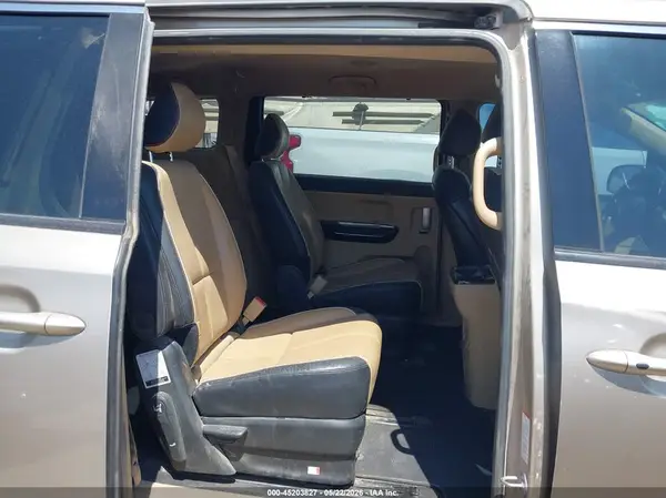KNDMC5C17G6185035 2016 KIA SEDONA - Image 8
