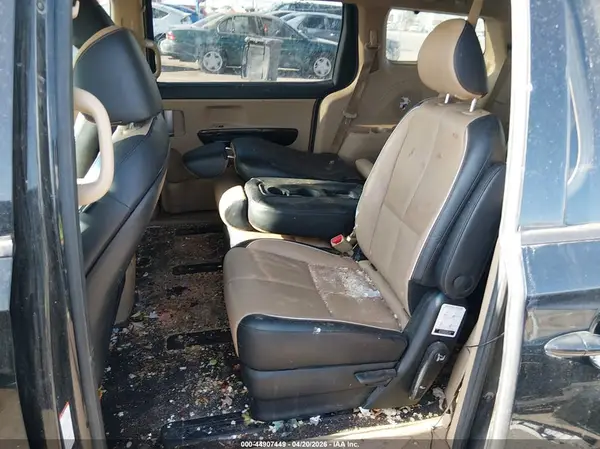 KNDMC5C17H6255473 2017 KIA SEDONA - Image 8