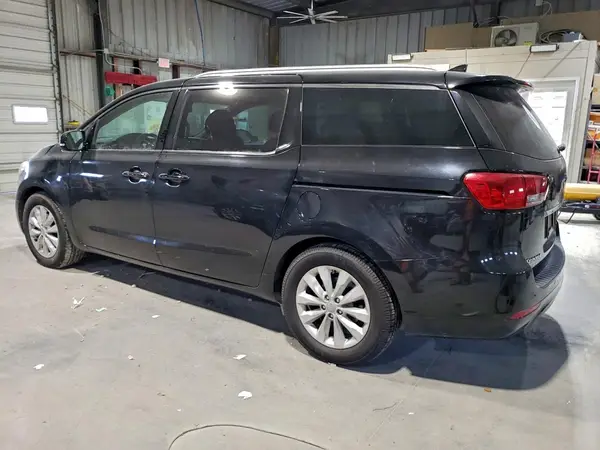KNDMC5C17H6256669 2017 KIA SEDONA - Image 2