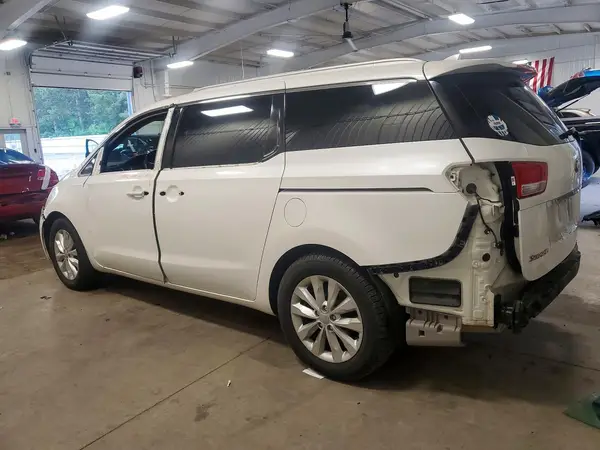 KNDMC5C17H6256994 2017 KIA SEDONA - Image 2