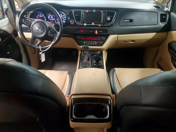 KNDMC5C17H6256994 2017 KIA SEDONA - Image 8
