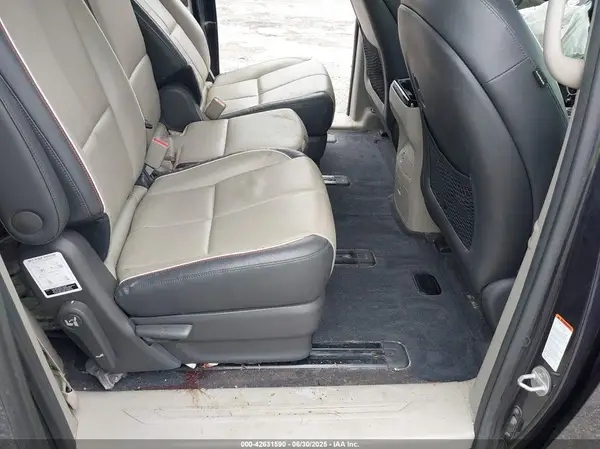 KNDMC5C17H6261595 2017 KIA SEDONA - Image 8