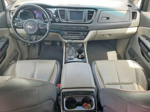 KNDMC5C17H6280826 2017 KIA SEDONA - Image 8