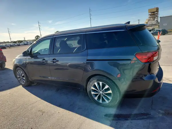 KNDMC5C17H6319298 2017 KIA SEDONA - Image 2