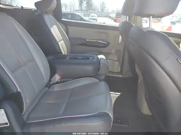 KNDMC5C17J6348290 2018 KIA SEDONA - Image 8
