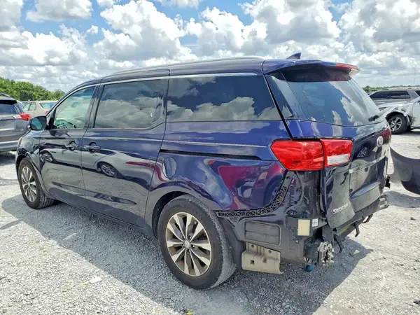 KNDMC5C17J6350038 2018 KIA SEDONA - Image 2