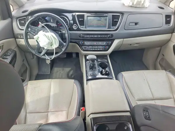 KNDMC5C17J6352310 2018 KIA SEDONA - Image 8