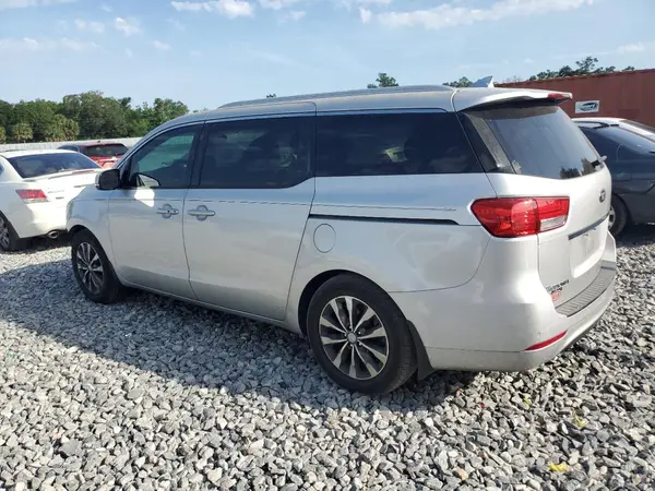 KNDMC5C17J6363727 2018 KIA SEDONA - Image 2