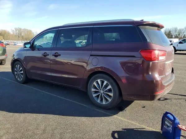 KNDMC5C17J6388613 2018 KIA SEDONA - Image 2