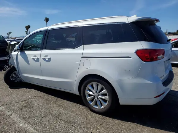 KNDMC5C17J6400243 2018 KIA SEDONA - Image 2