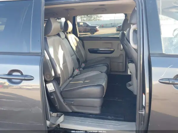 KNDMC5C18G6100414 2016 KIA SEDONA - Image 8