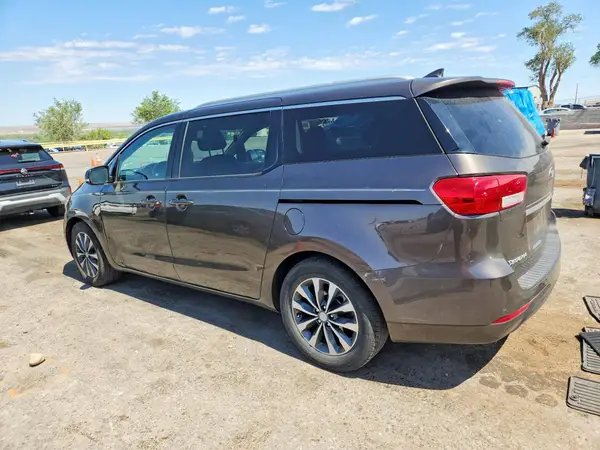 KNDMC5C18G6104026 2016 KIA SEDONA - Image 2