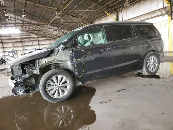KNDMC5C18G6110831 2016 KIA SEDONA - Image 1