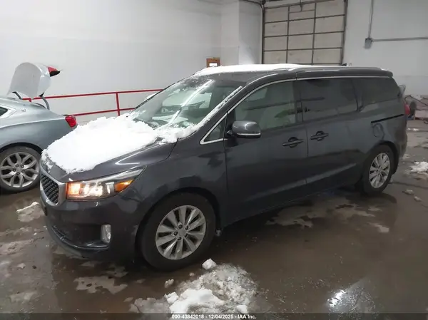 KNDMC5C18G6134143 2016 KIA SEDONA - Image 2