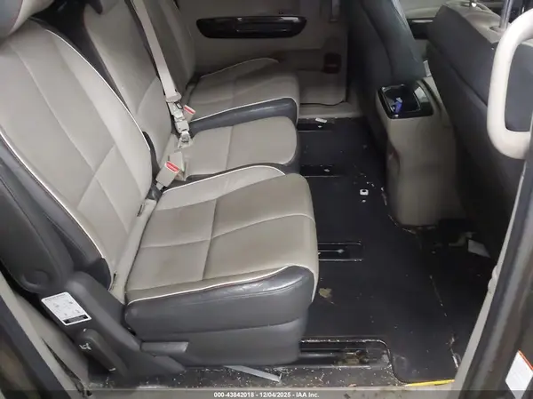 KNDMC5C18G6134143 2016 KIA SEDONA - Image 8