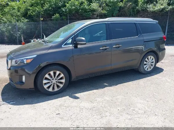 KNDMC5C18G6137530 2016 KIA SEDONA - Image 2
