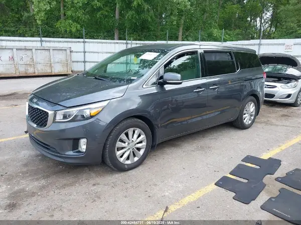 KNDMC5C18G6138080 2016 KIA SEDONA - Image 2