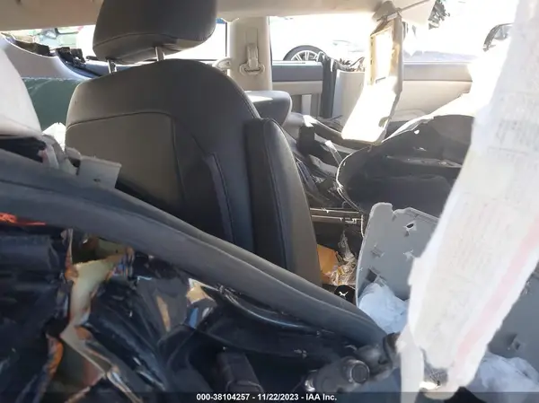 KNDMC5C18G6139245 2016 KIA SEDONA - Image 8