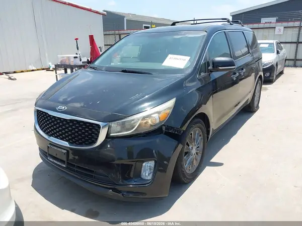 KNDMC5C18G6146972 2016 KIA SEDONA - Image 2