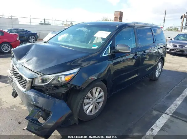 KNDMC5C18G6162332 2016 KIA SEDONA - Image 2