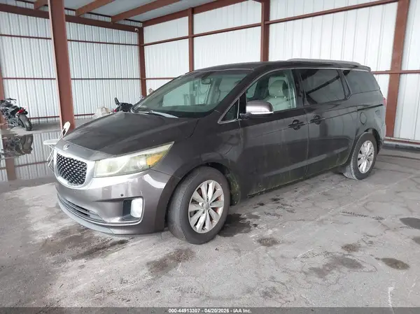 KNDMC5C18H6253487 2017 KIA SEDONA - Image 2