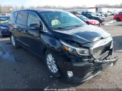 KNDMC5C18H6260441 2017 KIA SEDONA