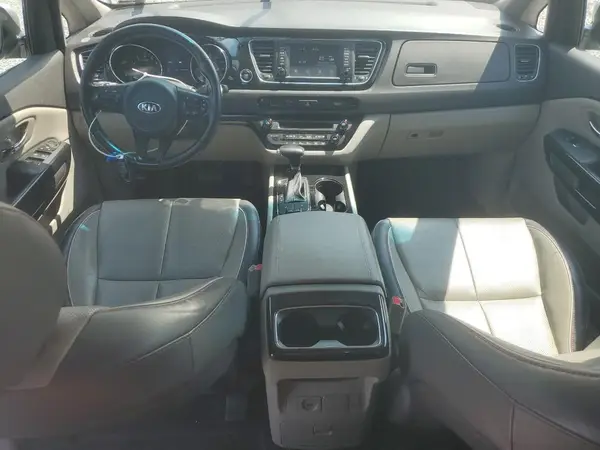KNDMC5C18H6280088 2017 KIA SEDONA - Image 8