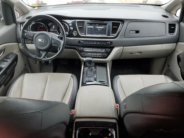 KNDMC5C18J6365230 2018 KIA SEDONA - Image 8