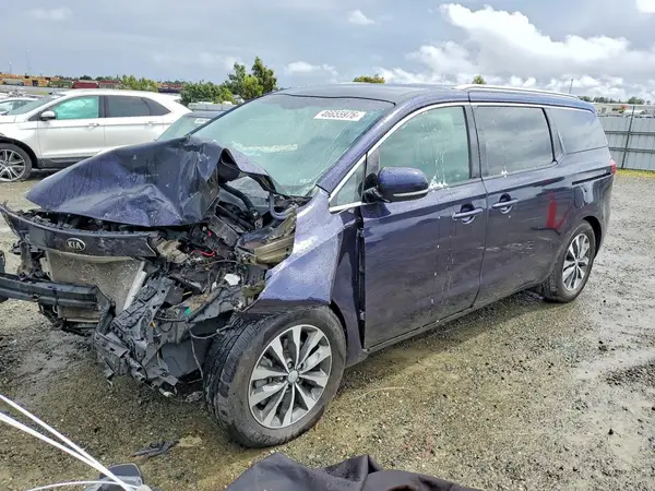 KNDMC5C18J6389933 2018 KIA SEDONA - Image 1