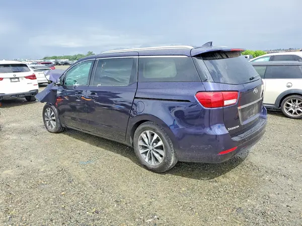 KNDMC5C18J6389933 2018 KIA SEDONA - Image 2
